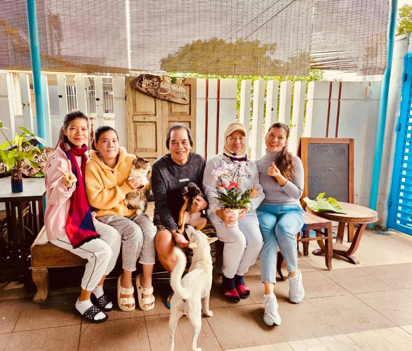 Golden Lantern Tam Thanh Homestay ตามกี่ ภายนอก รูปภาพ